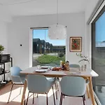 Kysthusene, Lejl 13 Apartment *