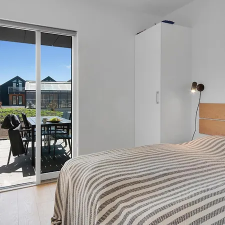 Kysthusene, Lejl, 13 Apartment